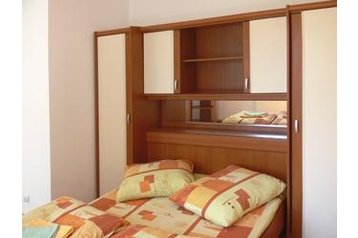 Šeiminis pensionas Băile Herculane 4